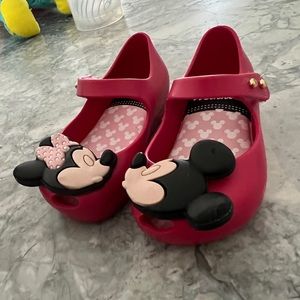 Minnie Melissa toddler girl pink Minnie and Mickey size 6